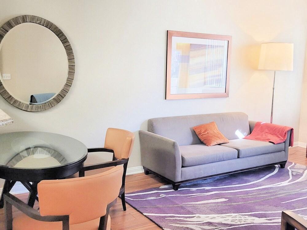 Lovely Apartments at Fullerton