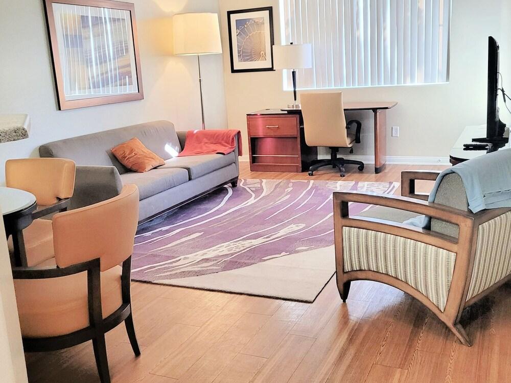 Lovely Apartments at Fullerton