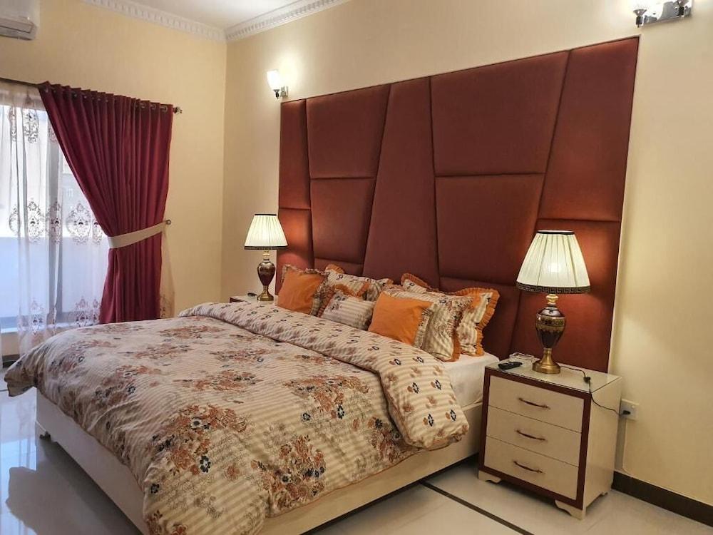 Royal Villa Guest House