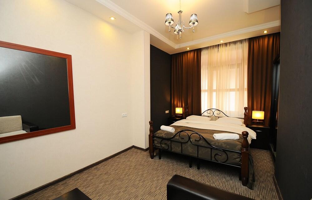 villa hotel rustaveli