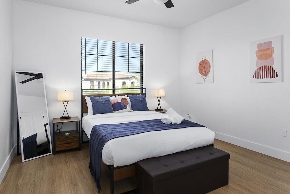 CozySuites at Glendale