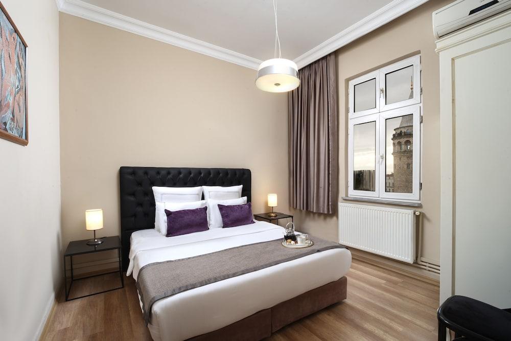 Meroddi Galata Flats