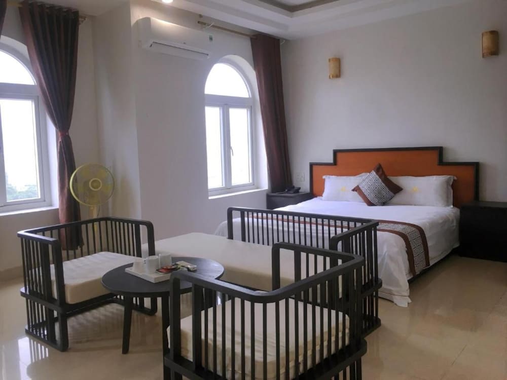 SONG HONG VIEW HOTEL