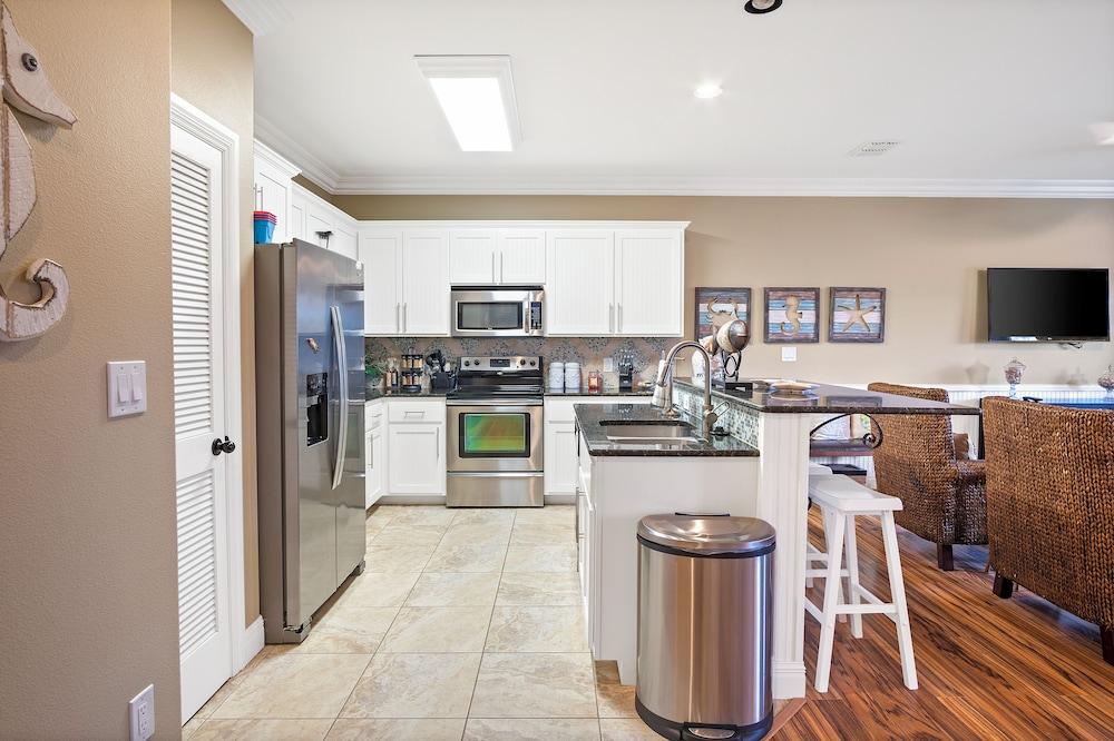 Baja Breeze by Silver Sands Vacation Rentals