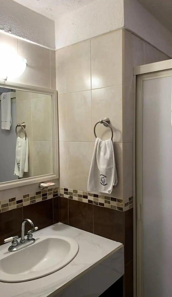 Marina Suites by TRVL2HM