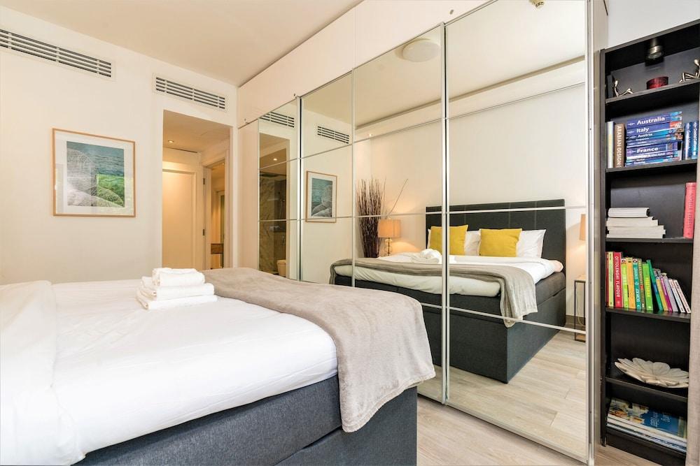 Stunning 2bedroom in Dubai Downtown