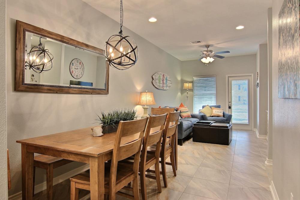 Surfin' Seahorse by Silver Sands Vacation Rentals