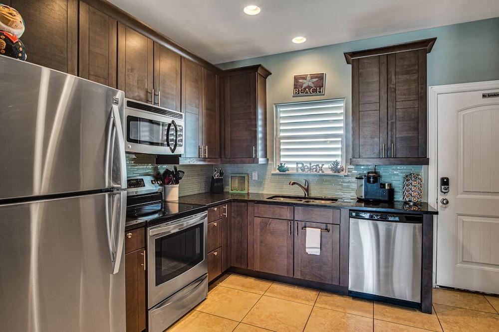 Sweet Retreat by Silver Sands Vacation Rentals