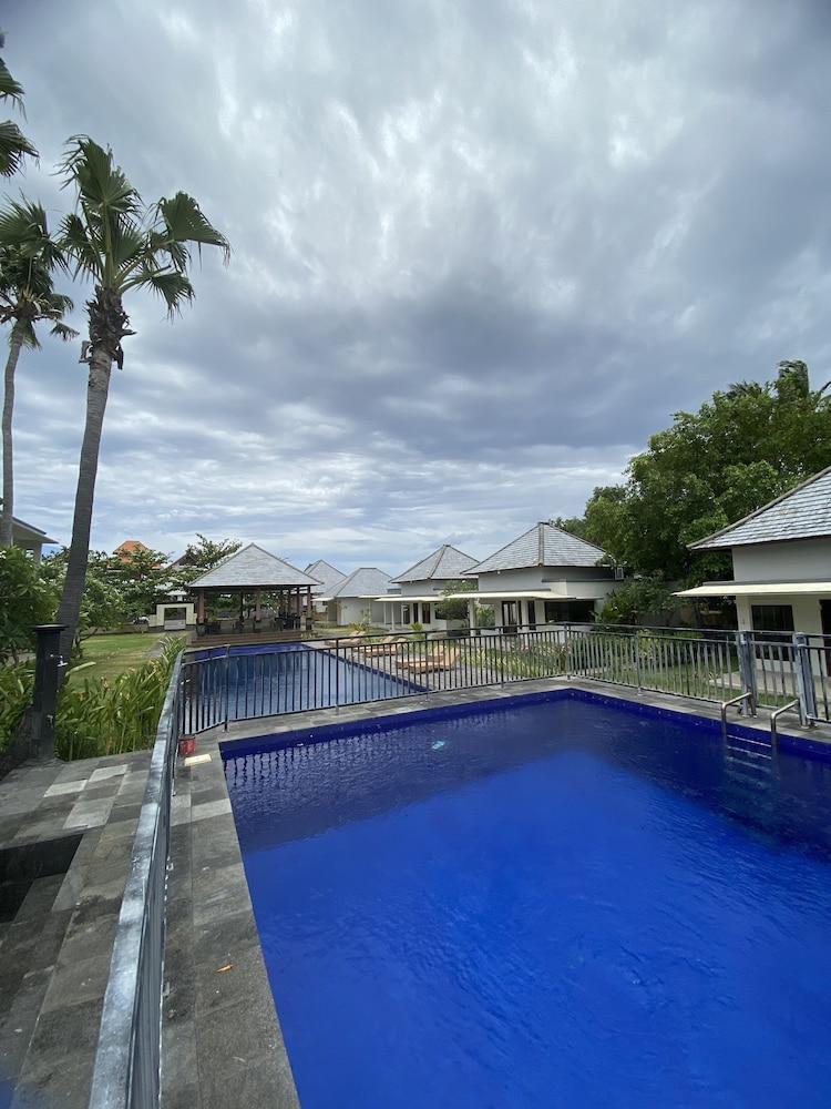 Ariana Beach Resort Amed - Bali