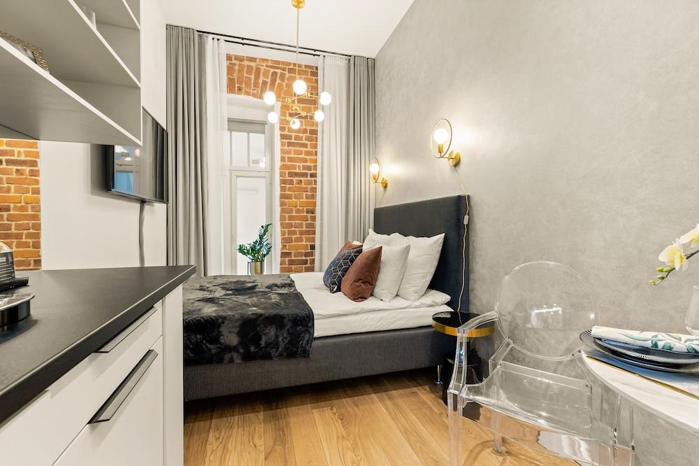 Bob W Tallinn City Centre - Avangard