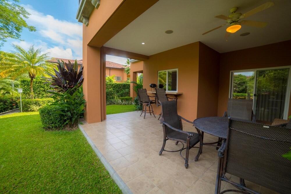 Veranda 4E - 3bdr 3 Bath