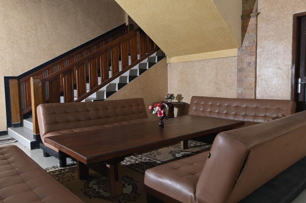 MCM HOTEL WISATA BOJONEGORO