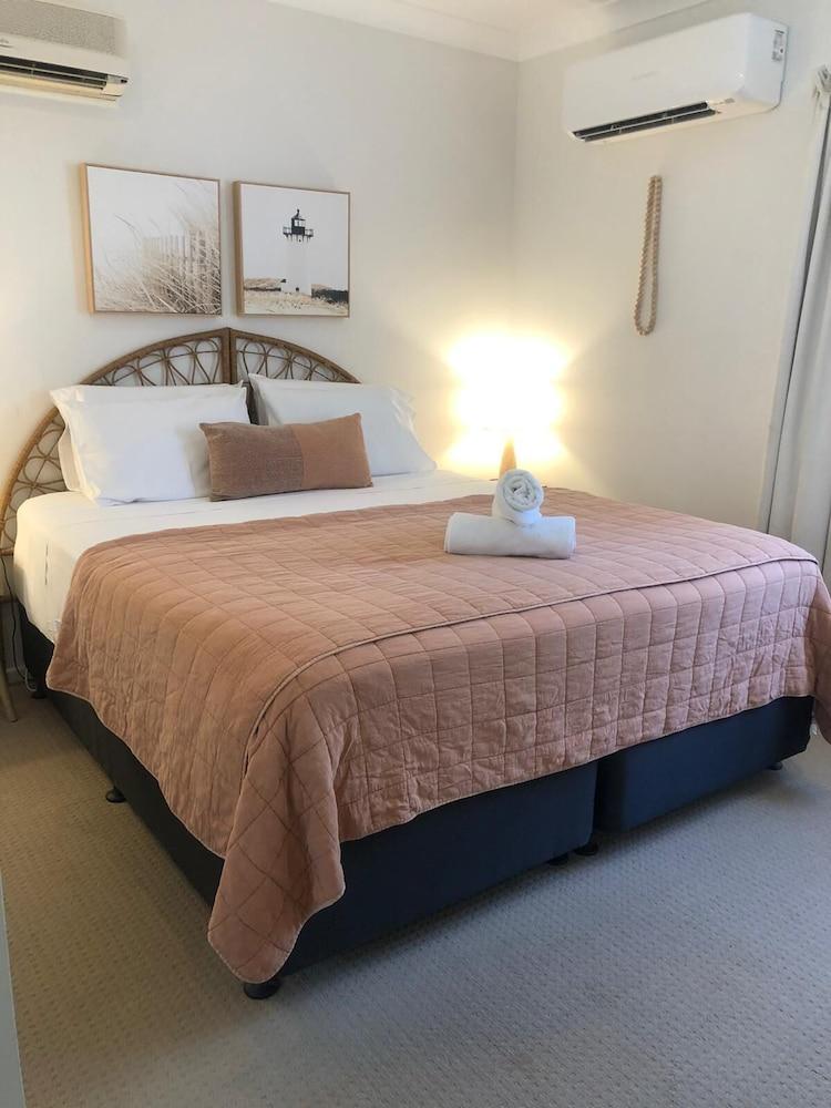 Unit 10 Sails on Horseshoe