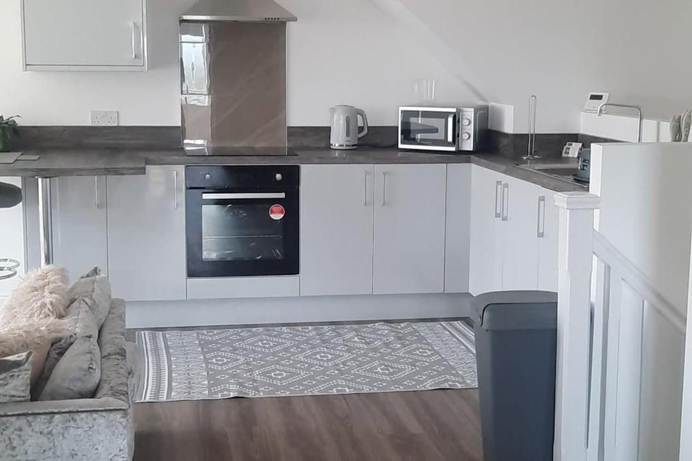 Cozy Lanarkshire Apartment With a View