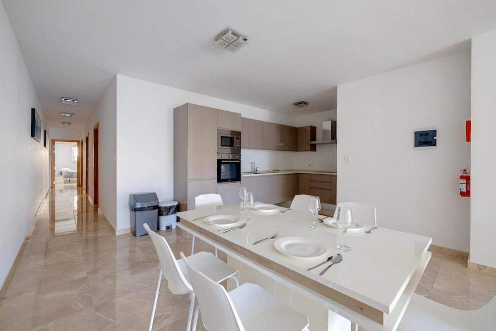Marvellous 3BR Apartment in Central St Julians