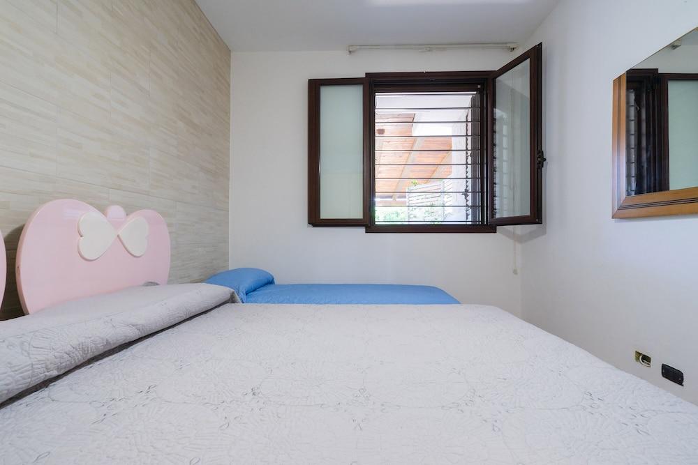 2439 Villa Maresole by Barbarhouse