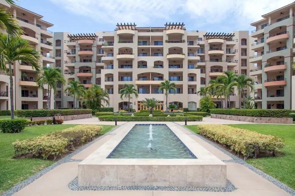 CONDO ESTANCIA BY TRVL2HM