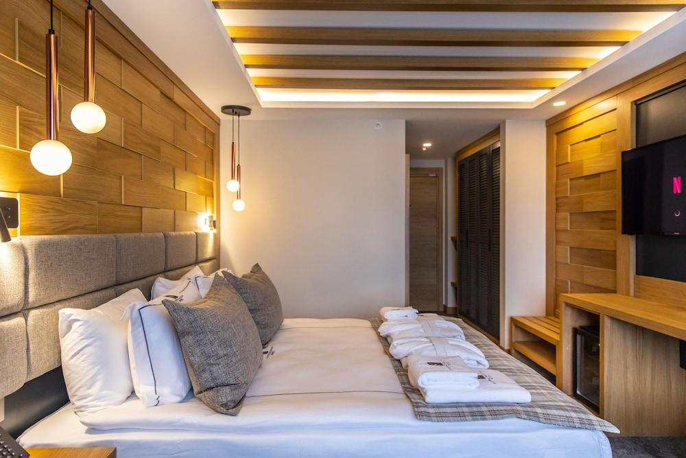 SARPINO MOUNTAIN HOTEL