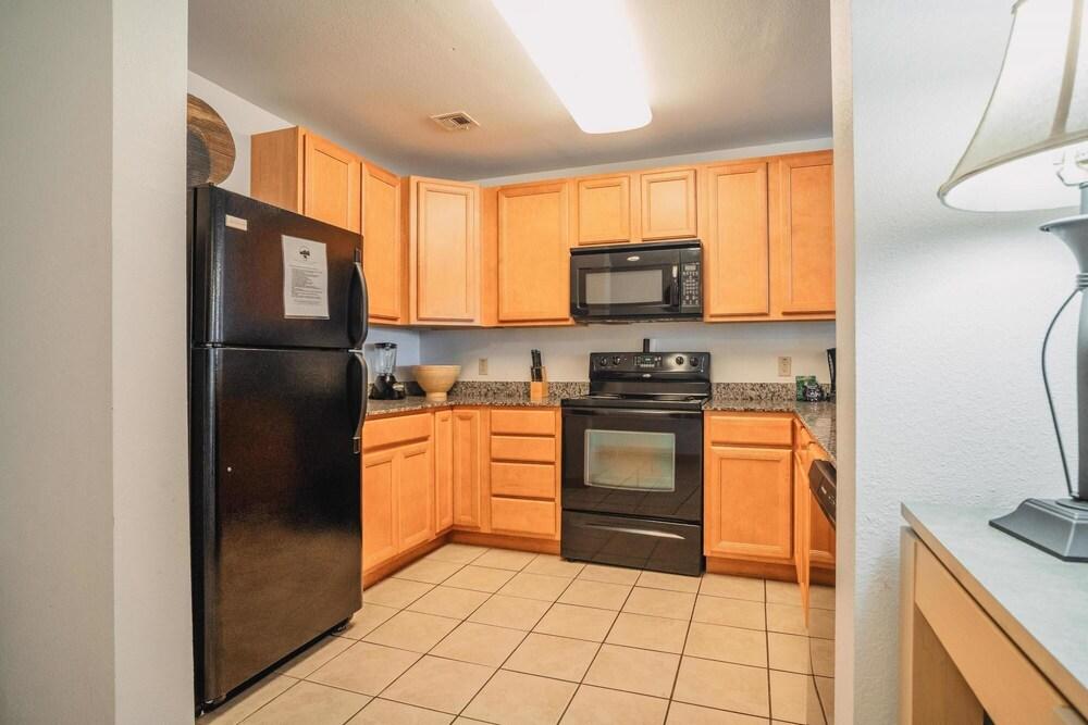 MVC - Unit 1402 in Pigeon Forge