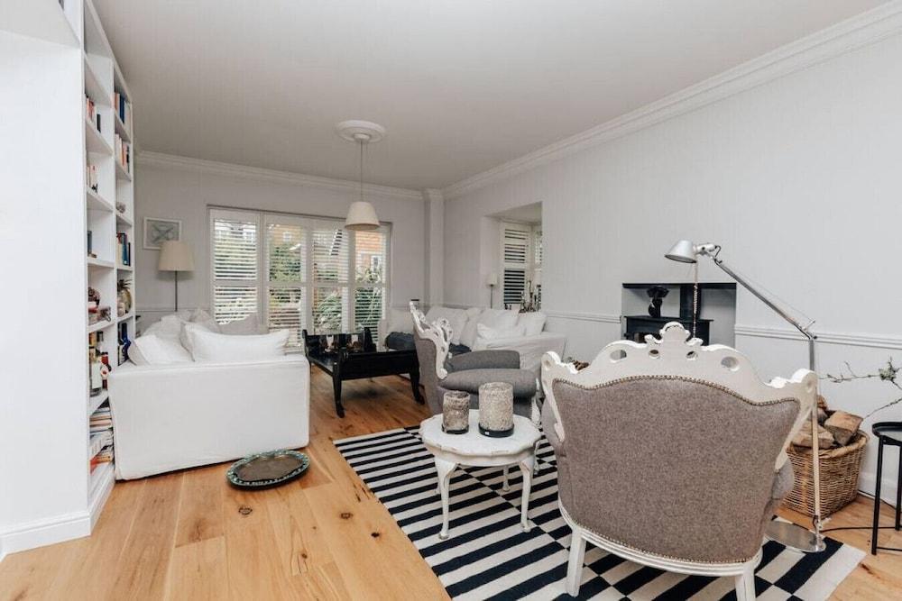 Lavender House - Peaceful Countryside Setting