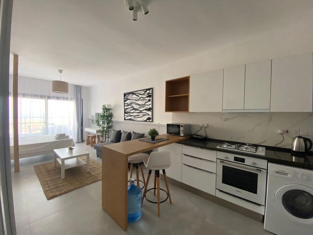 Sophia Pool Apartments