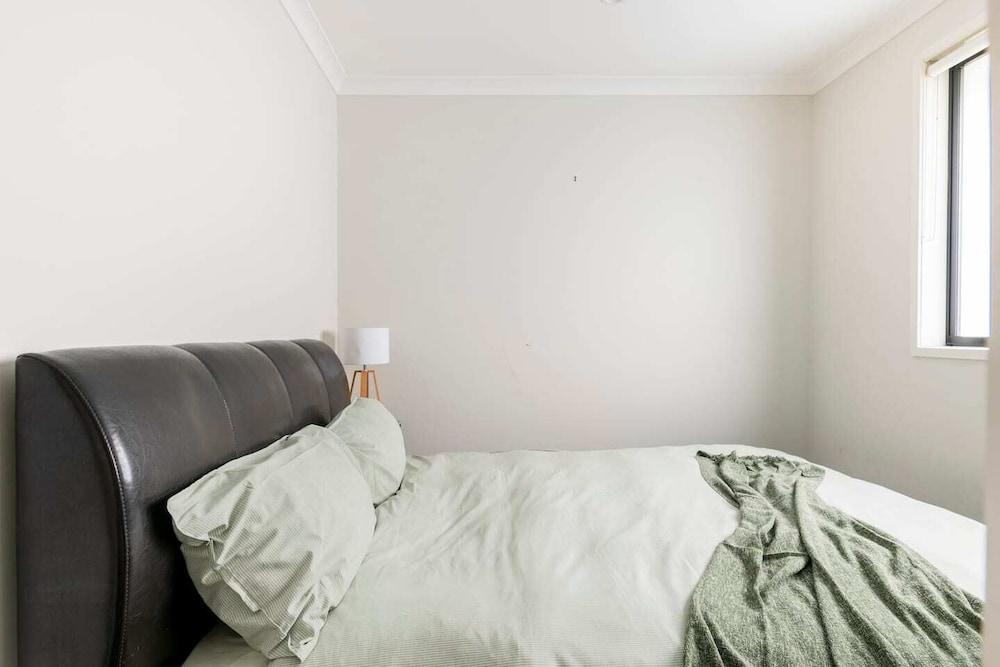 Head to great ocean  bowling point cook