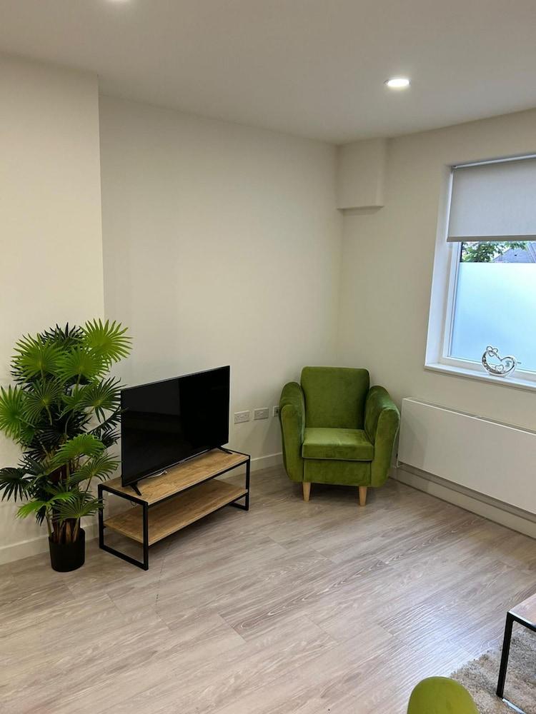 Luxury 1-bed Town Centre South Stevenage