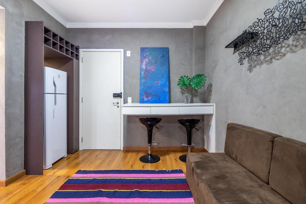 Avanhandava Street Apartment Complete