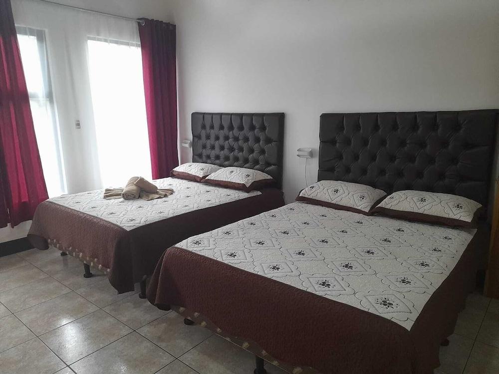 Alisson Hotel & Restaurant