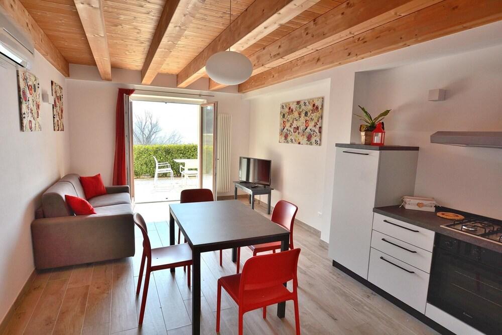 Red Apartment Marciaga