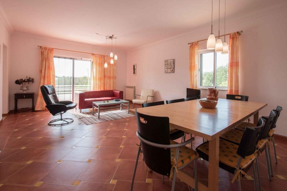 Casa da Alcaria by Portucasa