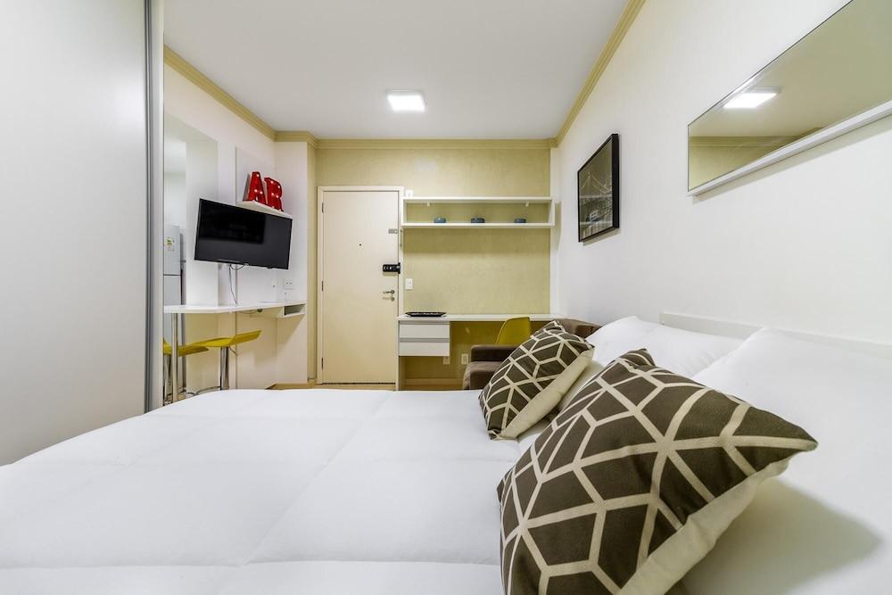 Studio Rua Avanhandava for 3 People