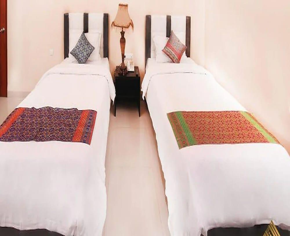 Raz Hotel & Convention