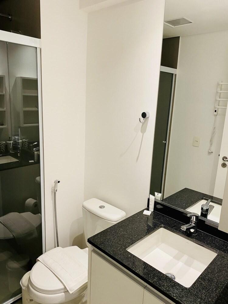 Rep1202 Complete Studio w Pool and Balcony