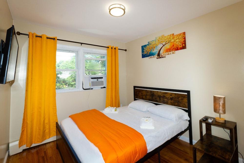 Cheerful & Beautiful 3-Bedroom Ranch