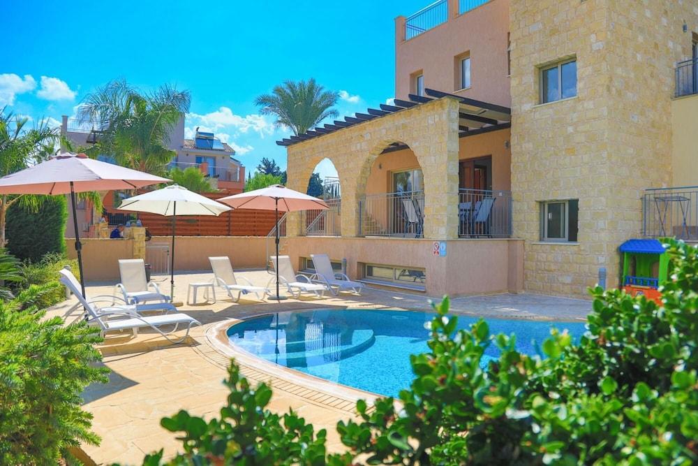 Villa Liberty in Polis