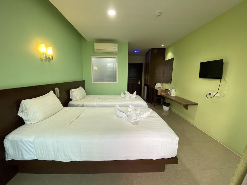 77 Patong Hotel & Spa