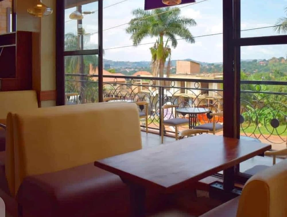 Tenda Suites and Restaurant