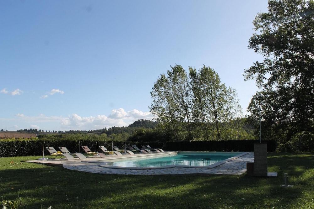 Villa Giunone With Pool Close to Volterra