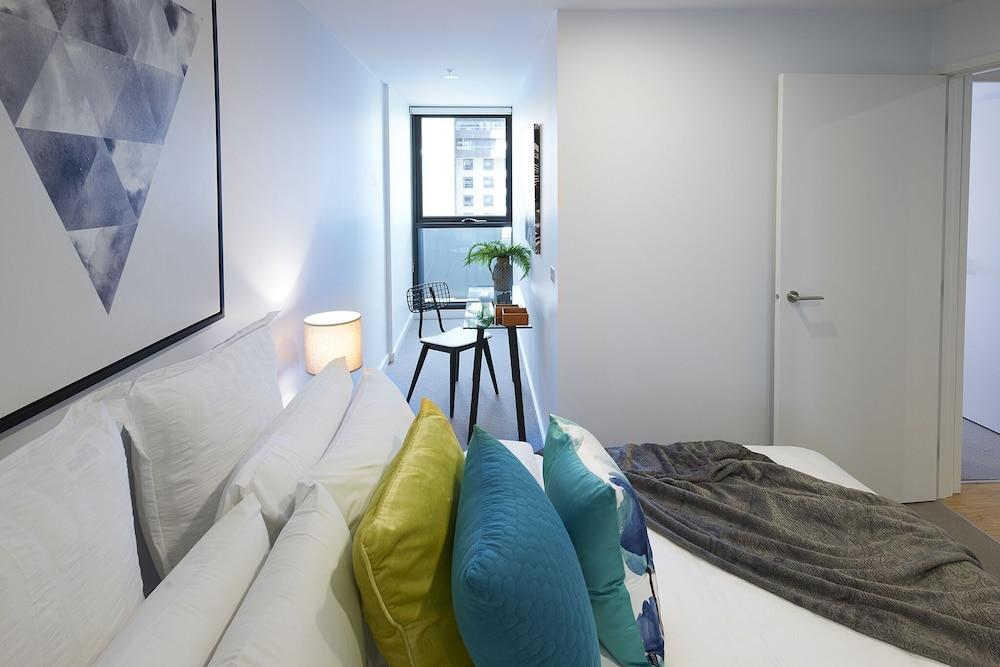 Mega Style Apartments Southbank