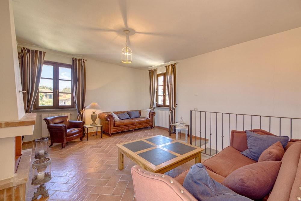 The Tower With Amazing View Shared Pool