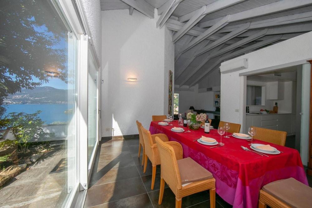 Villa Al Golfo Pool and View