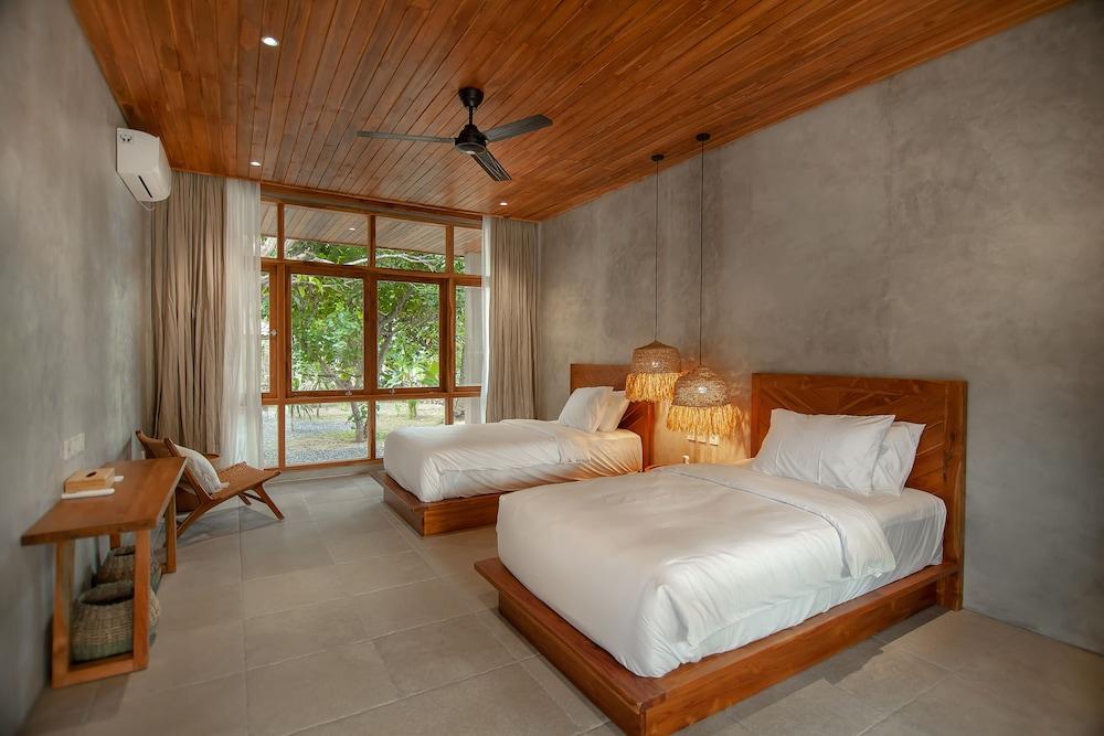 Amrani Diamond Beach Villas & Pool