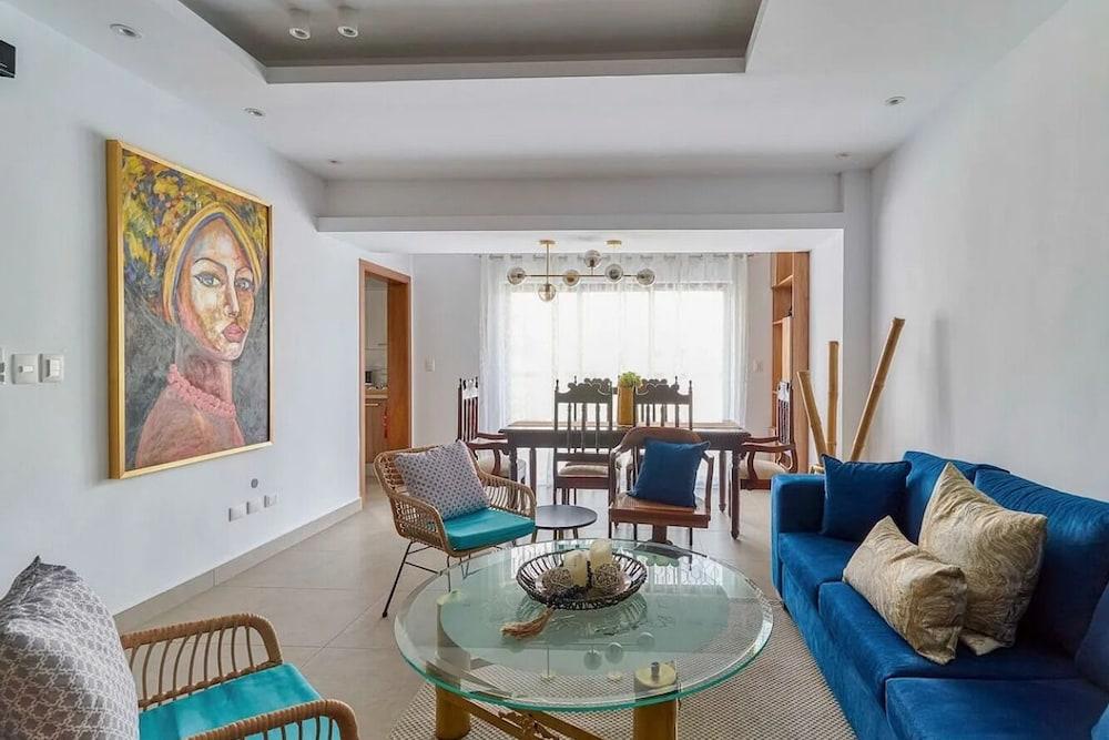 302 Torreco STudio GoodLong Term Stay