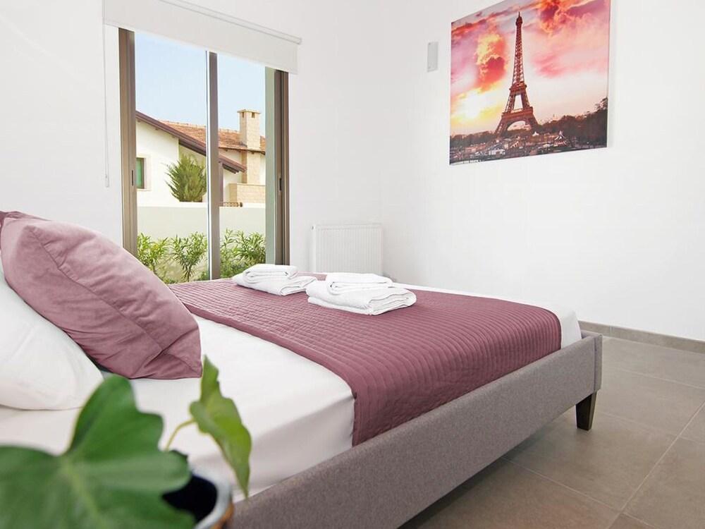 Marion Sotira in Sotira