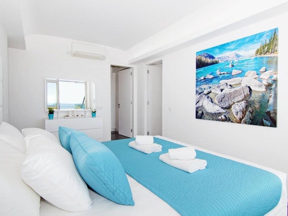 Dion Protaras in Protaras