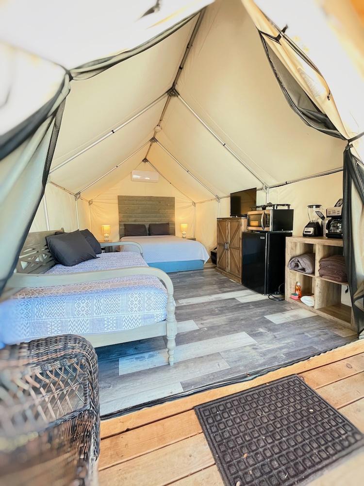 11 Blue River Camp - Glamping Cabin