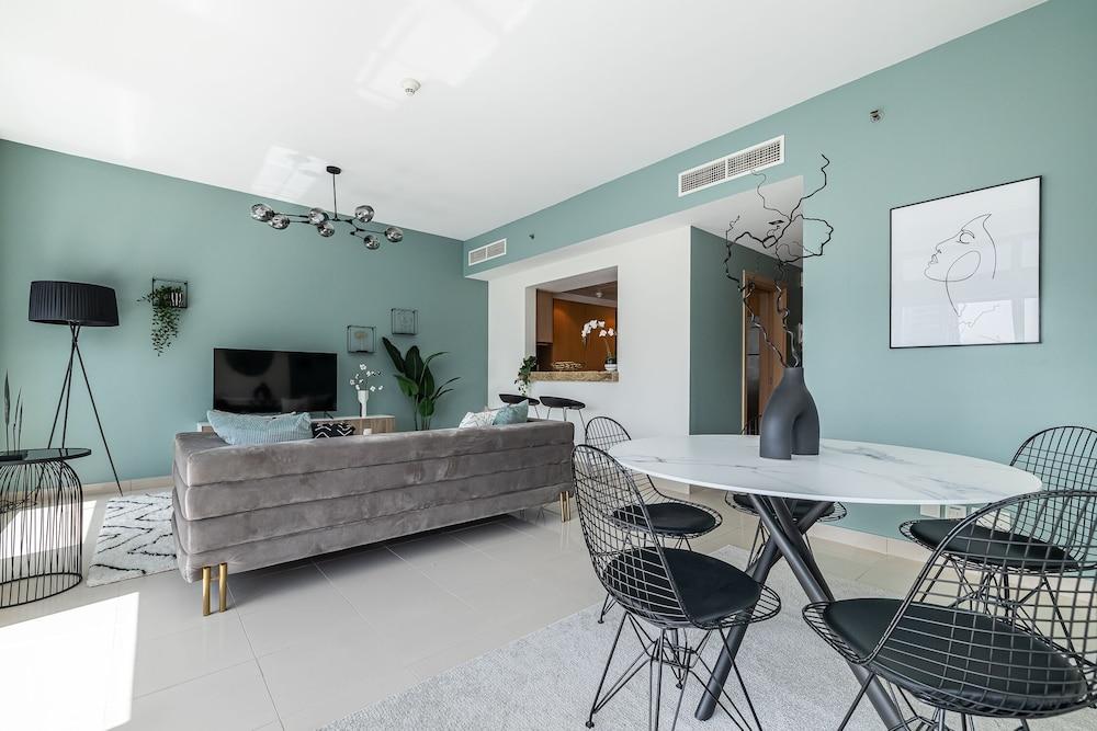 Park Island - Blakely 2502