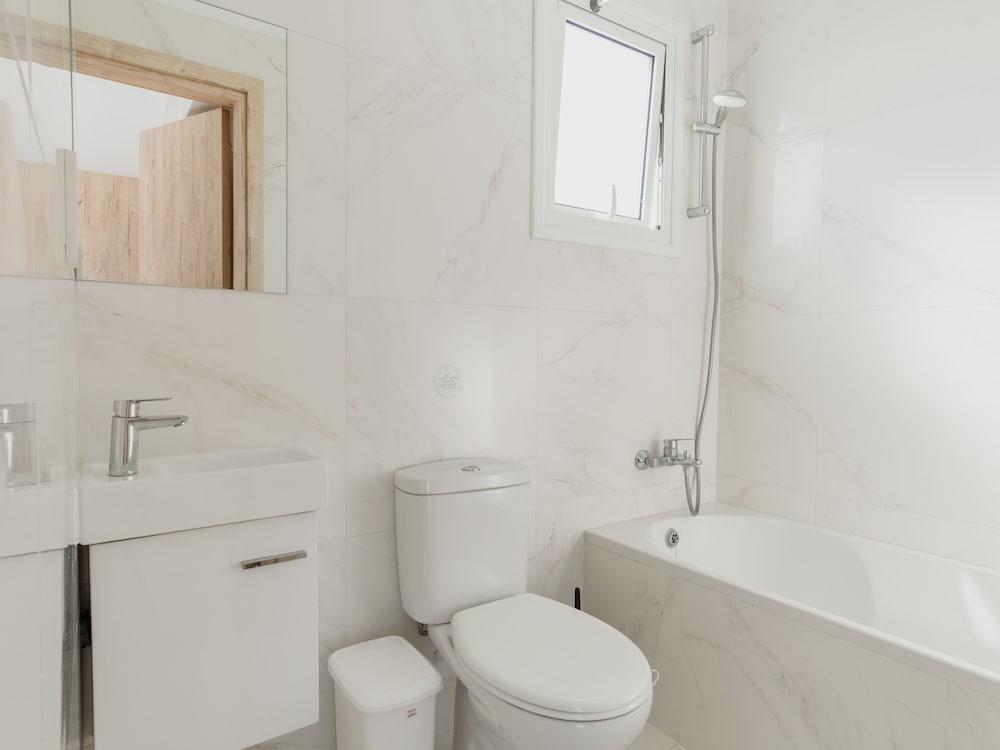 Sanders White Mountains - Popular Villa With Pool