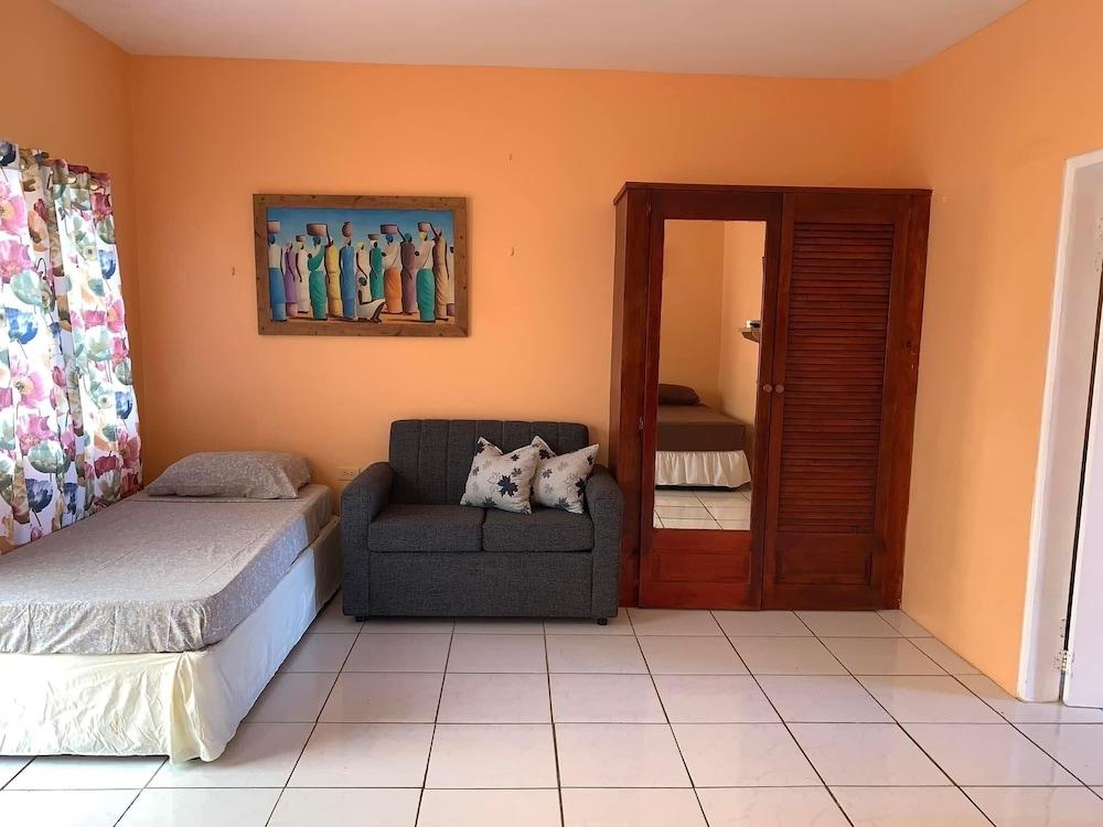 Crooks Apartments Crown Point Tobago